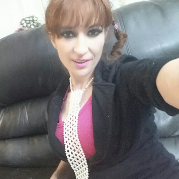 Meet your Posher, Bethany - Picture 1 of 1